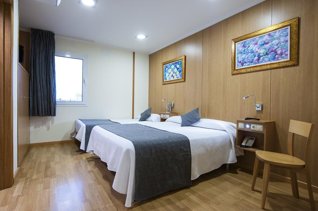 Iraipe Izaga Hostal Noáin Exterior foto